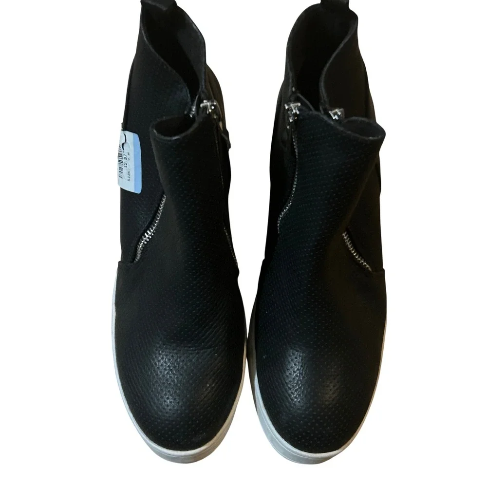 Black Perforated Side Zip Wedge High‎ Top Sneakers Womens Size 8.5